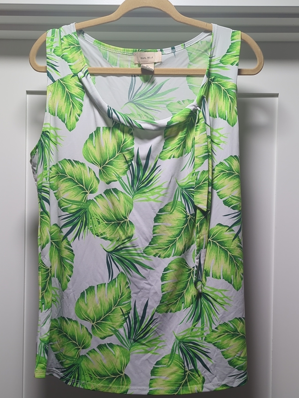 Leaf-Print Green Sleeveless Tank Top by Dana Buchman